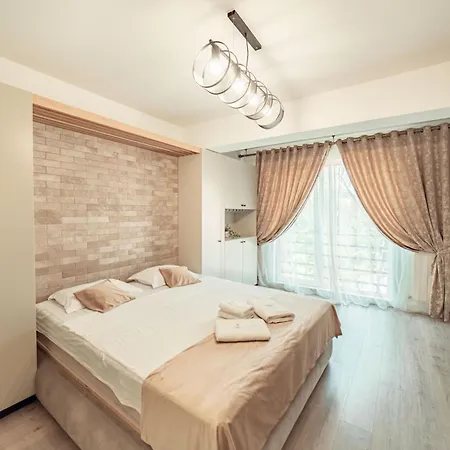 Palace Of Culture & Palas Mall Collection Suites & Studios Iasi Exterior foto